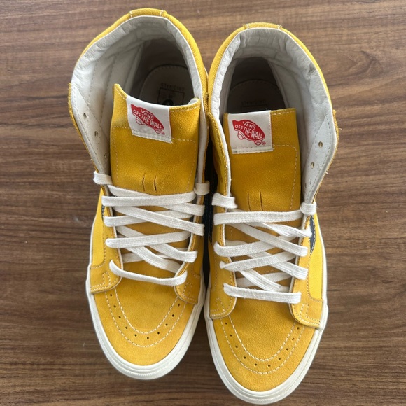 Rare Vans 10.5, Like New!! - Picture 4 of 5
